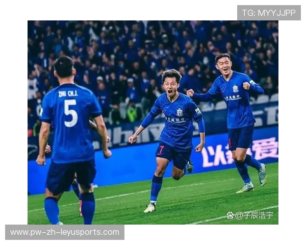 中场新秀训练赛中表现突出,被冠以“未来之星”称号